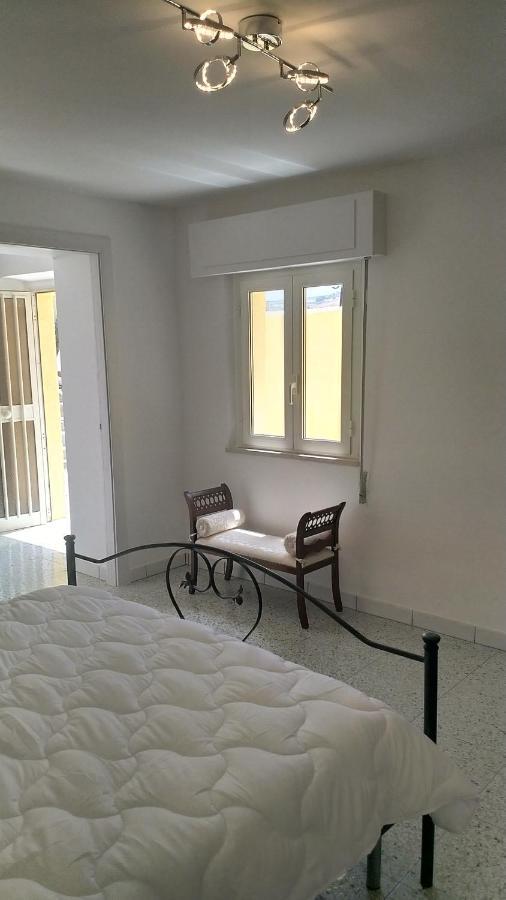 Lake Retreat - Maiella Apartment - Beautiful Lake And Mountain Views Casoli  Екстериор снимка